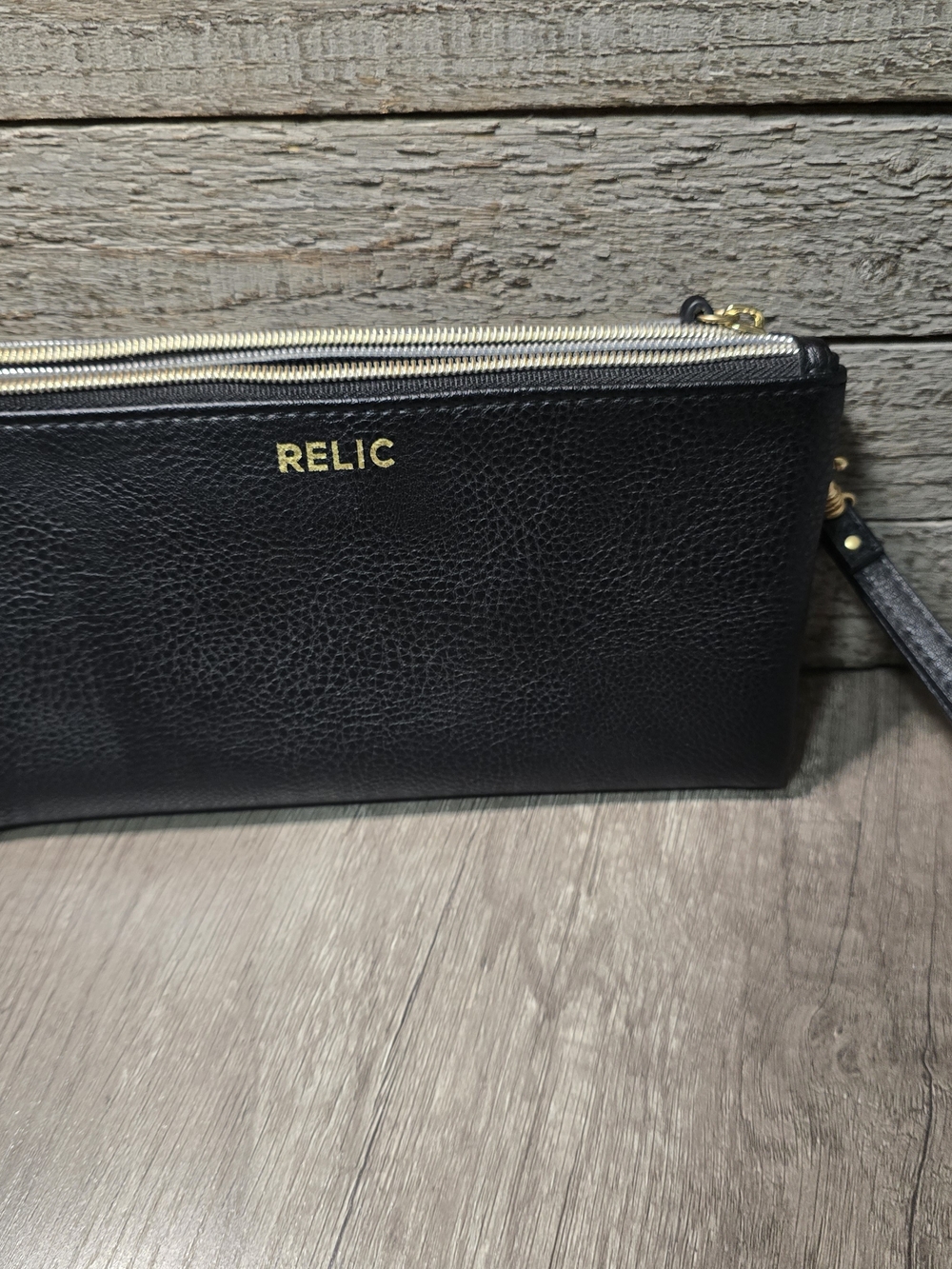 Relic Black Pebbled Faux Leather Wristlet Wallet